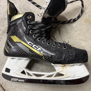 CCM AS-V Pro Hockey Skates Regular Width 9 (Used)