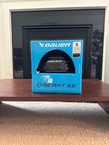 Small Bauer Re-akt 55 Helmet (New)