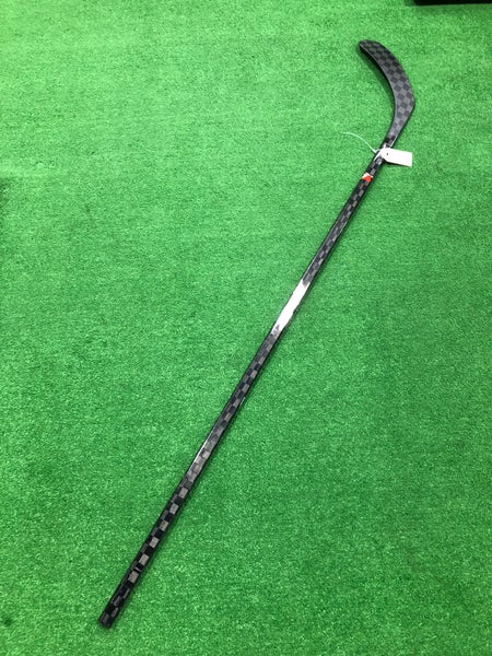Senior BladeTech Hockey Stick Right Handed P92 (Used)