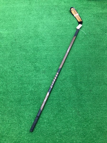Intermediate Verbero Cypress Hockey Stick Left Hand P28 (Used)