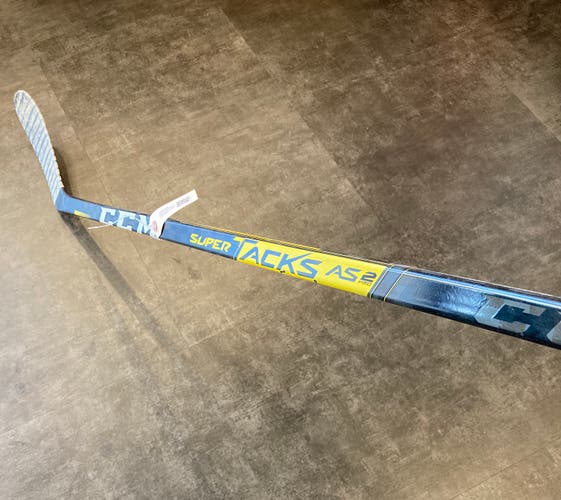 Junior CCM Super Tacks AS2 Pro Hockey Stick Right Handed P28 (Used)
