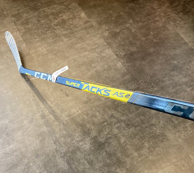 Junior CCM Super Tacks AS2 Pro Hockey Stick Right Handed P28 (Used)