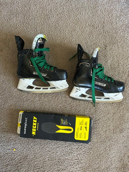 Bauer Supreme 2S Hockey Skates Regular Width Size 3 (Used)