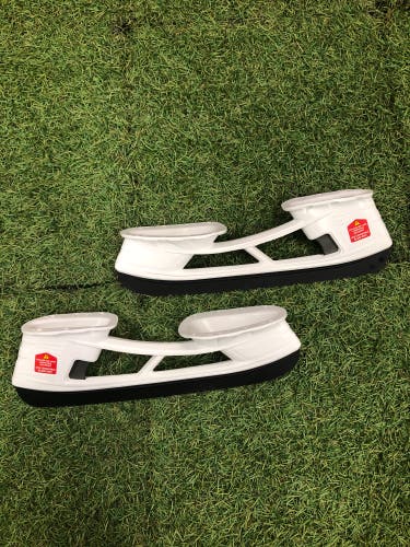 Bauer PowerFly Runners 263 mm (Used)