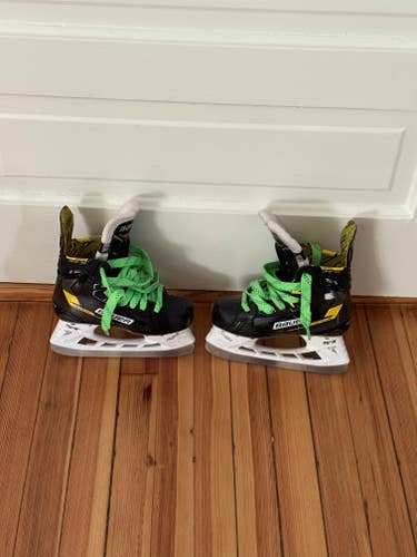 2024 Bauer Supreme M4 Hockey Skates Regular Width Size 2 (Used) with Side Comfort