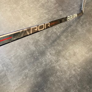 Senior Bauer Vapor Hyperlite Hockey Stick Left Hand P92 (Used)