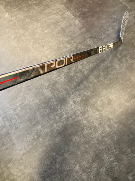 Senior Bauer Vapor Hyperlite Hockey Stick Left Hand P92 (Used)