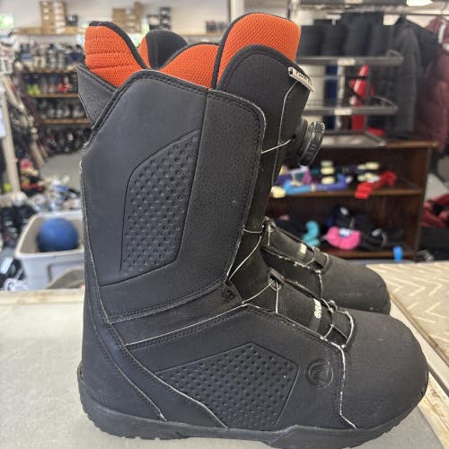 Mens Size 9.5 FLOW VEGA BOA Lacing System Snowboard Boots