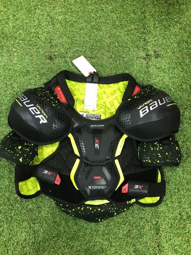 Medium Junior Bauer Vapor 3X Shoulder Pads (Used)
