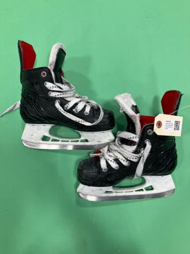 Youth Bauer Vapor X350 Hockey Skates Regular Width 13 (Used)