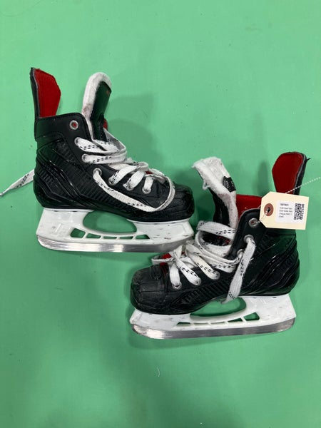 Youth Bauer Vapor X350 Hockey Skates Regular Width 13 (Used)