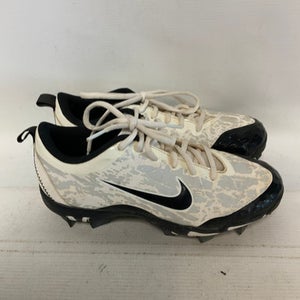 Used Nike Adult FB Cleats White Senior 7 11823-S000034402