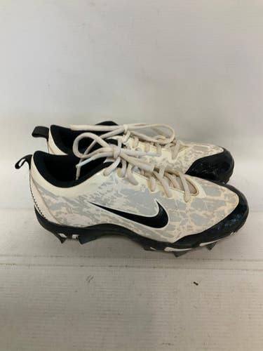 Used Nike Adult FB Cleats White Senior 7 11823-S000034402