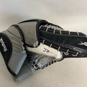 Used Reebok 4K Junior Goalie Catcher White And Black 11823-S000034393