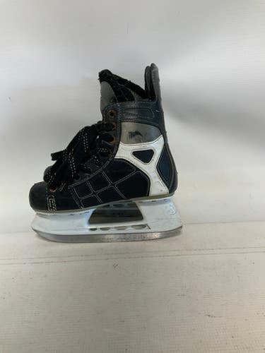 Used CCM 92 Junior Hockey Skate Junior 02 11823-S000034387