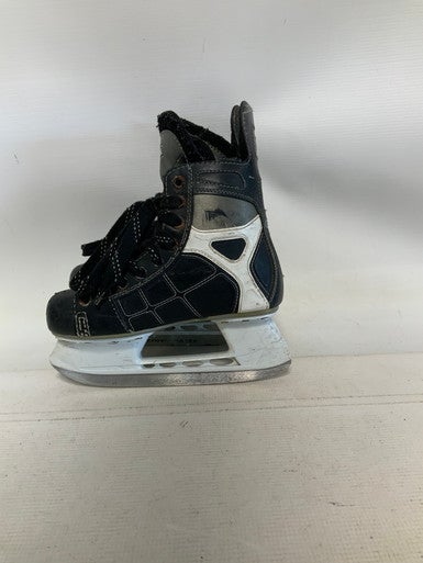Used CCM 92 Junior Hockey Skate Junior 02 11823-S000034387
