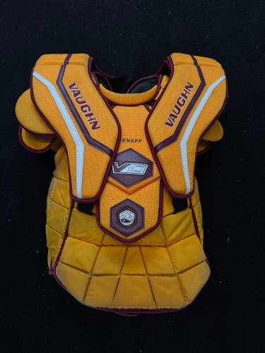 Large 2024 Vaughn V10 Pro Carbon Goalie Chest Protector Pro Stock (Used)