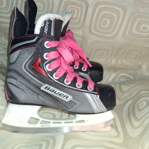 Used Youth Bauer Vapor X30 Hockey Skates (Regular) - Size: 13.0