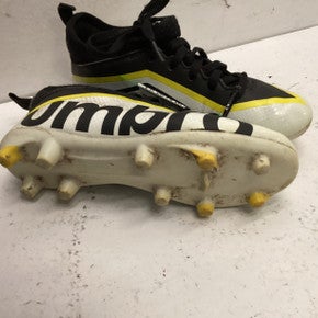 Used Umbro Soccer Cleats White Senior 7.5 11443-S000197953
