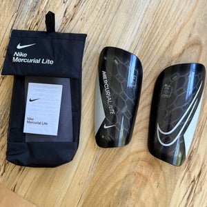 Unisex XS Nike Mercurial lite Shin Guards (New)