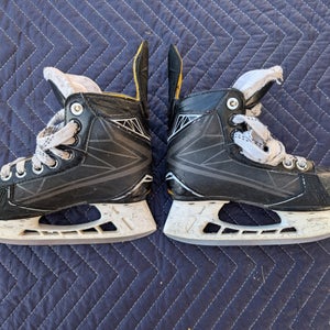 Junior Youth Size 12.5 Bauer Supreme S160 Ice Hockey Skates