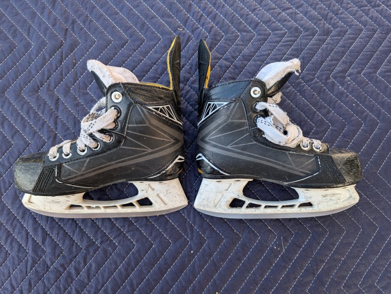 Junior Youth Size 12.5 Bauer Supreme S160 Ice Hockey Skates