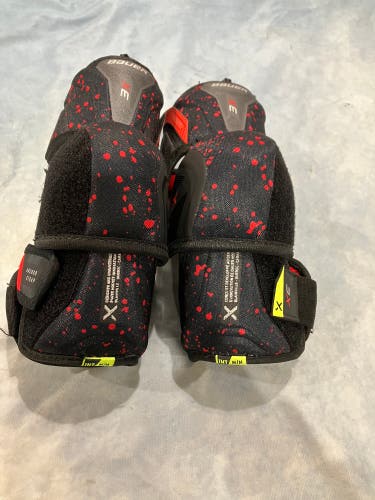 Intermediate Medium Bauer Vapor 3x Elbow Pads (Used)
