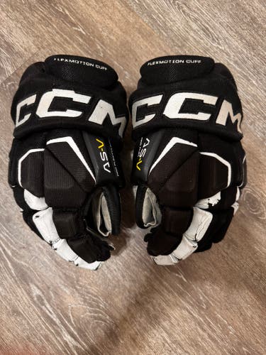 CCM Tacks As-V Hockey Gloves 12" junior (Used)