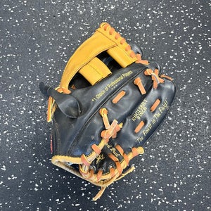 Used Rawlings RBG158BT BB/SB Glove RH Throw Black 9" 11849-S000031891