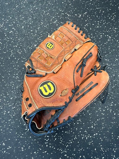 Used Wilson A2504 XL BB/SB Glove RH Throw Brown 13" 11849-S000031892