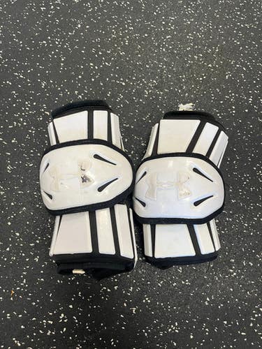Used Under Armour ARM GUARDS Lacrosse Arm Pads/Guards White LG 11849-S000031883