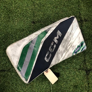 Junior CCM Extreme Flex E6.5 Goalie Blocker Regular (Used)