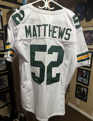 SIGNED COA FOOTBALL (REPLICA) JERSEY  GREEN BAY PACKERS CLAY MATHEWS
