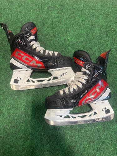 Junior CCM JetSpeed FT6 Pro Hockey Skates (Regular) Size 3.5 (Used)