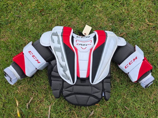 Junior Small / Medium CCM EFLEX 5.5 Goalie Chest Protector