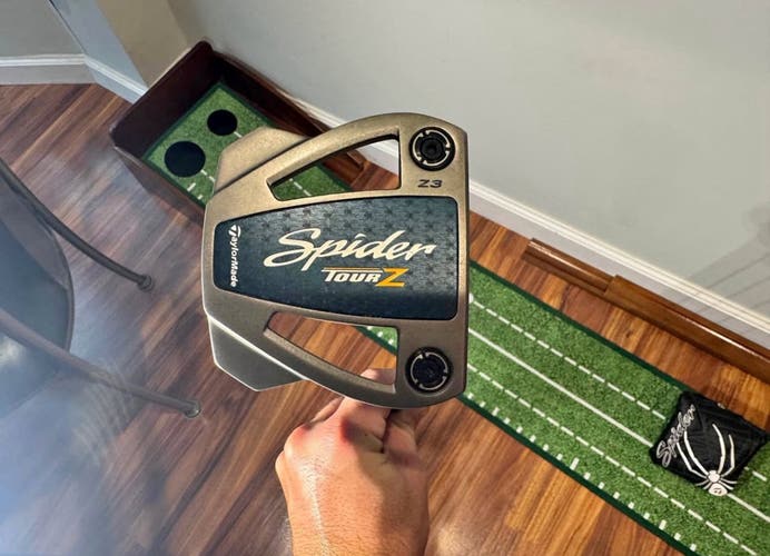 Gray TaylorMade Spider Tour Right Handed Putter 34" (New)
