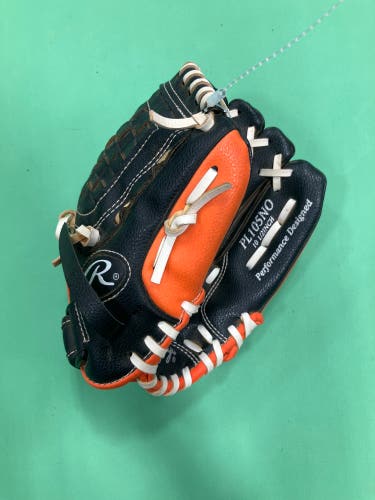 Black Rawlings Player series RH Pitcher's Baseball Glove 10.5" (Used)