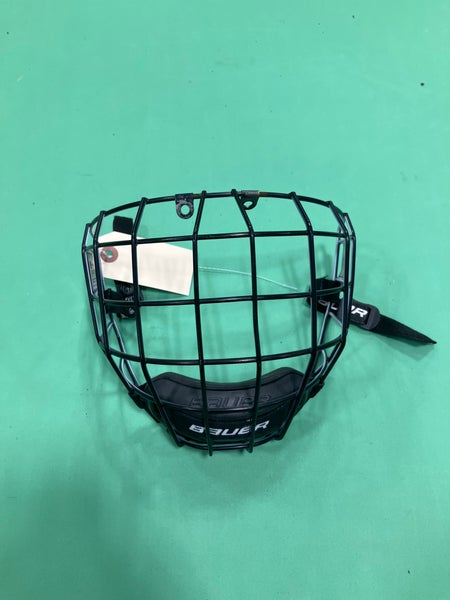Small Senior Bauer Profile II Facemask Cages, Visors & Shields Full Cage (Used)