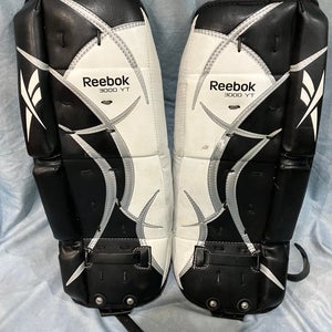 Black 20" Youth Reebok 3000 Yth Goalie Leg Pads (Used)