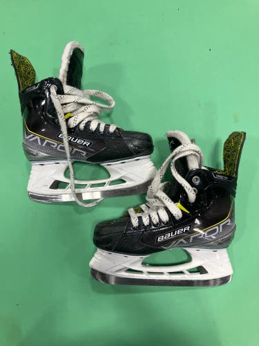 Junior Bauer Vapor 3X Hockey Skates Wide Width Size 3 (Used)