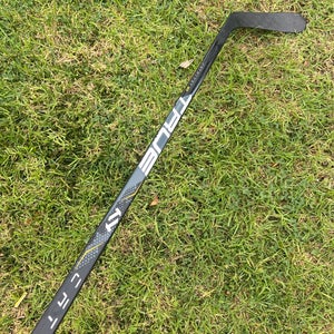 Senior True Catalyst 3X3 Hockey Stick Right Handed T92.5 Pro Stock (Marner)