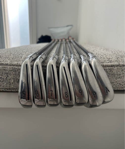 TaylorMade SIM2 MAX Left Hand Iron Set Regular Flex 5 Pieces