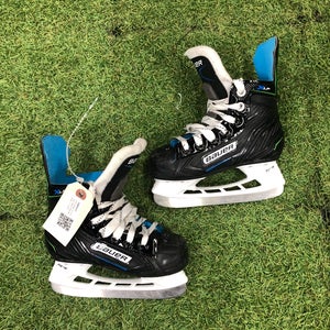 Youth Bauer XLP Hockey Skates Regular Width 10.0 (Used)