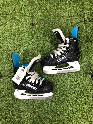 Youth Bauer XLP Hockey Skates Regular Width 10.0 (Used)