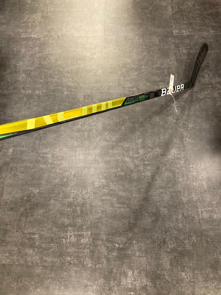 Senior Bauer Supreme UltraSonic Hockey Stick Left Hand P92M (Used)
