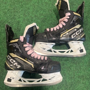 Intermediate CCM Tacks AS-570 Hockey Skates (Regular) Size 4.5 (Used)