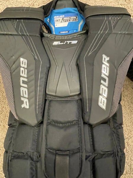 Medium Bauer Goalie Chest Protector (Used)