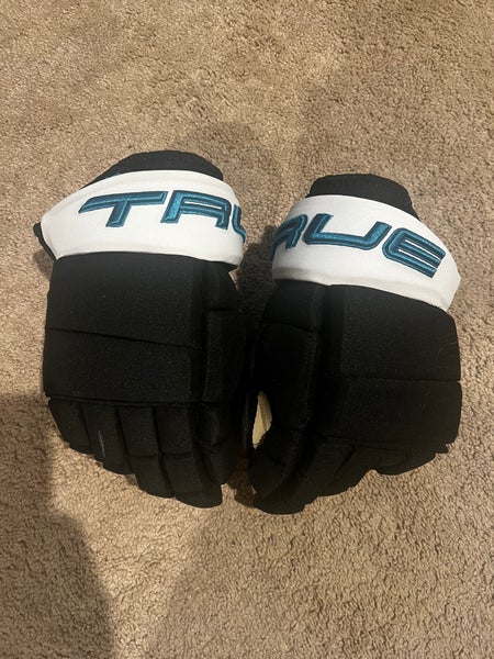 True Gloves 13.5"