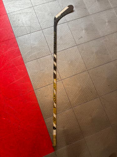 Intermediate Sher-Wood Rekker Element One Right Handed Hockey Stick PP28 (Used)