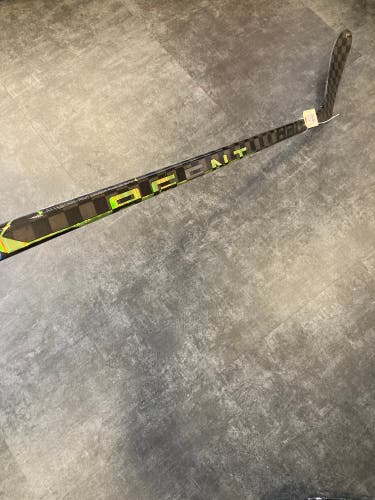 Intermediate Bauer Ag5nt Hockey Stick Left Hand P28 (Used)